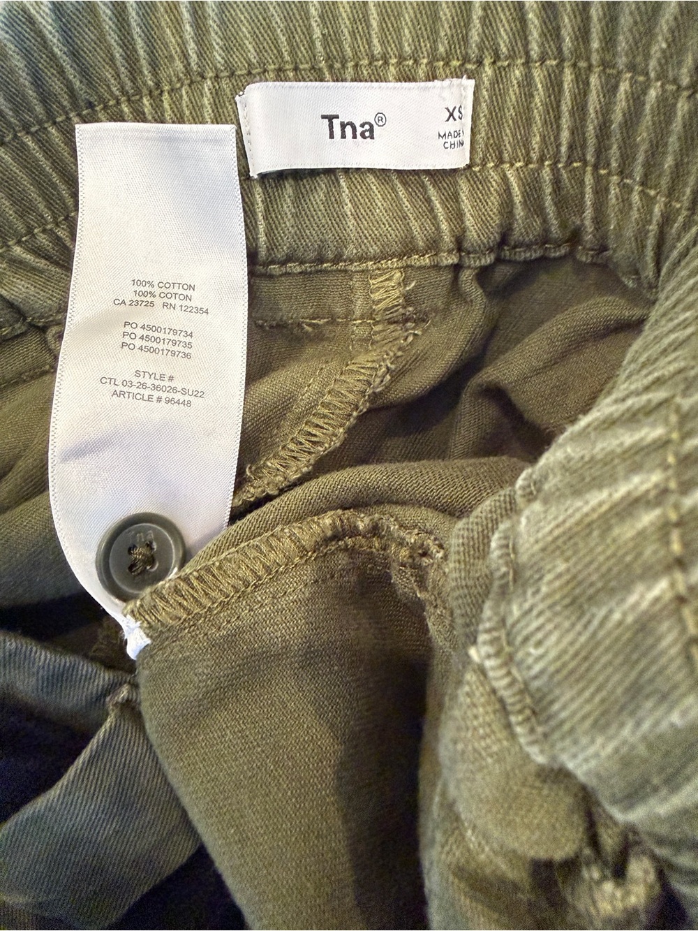 Aritzia TNA 3” belted cargo short - Picture 3 of 5
